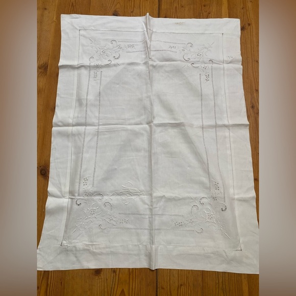 Vintage Embroidered Pillowcase - Picture 1 of 8